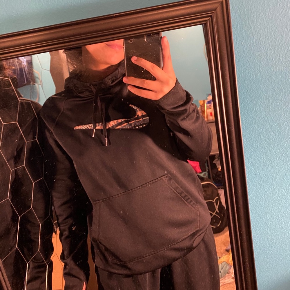 Nike sweatshirt